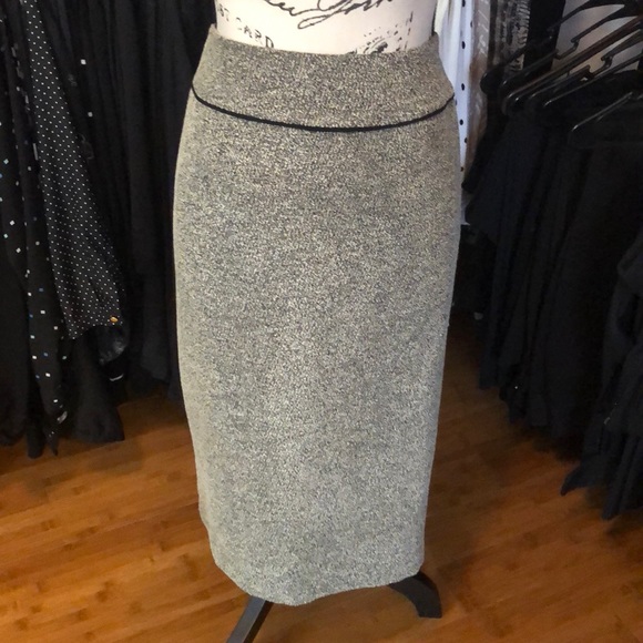 Kasper Dresses & Skirts - Kasper skirt.